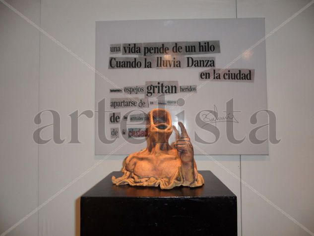 transgresiones: humano 1 Pottery Figurative